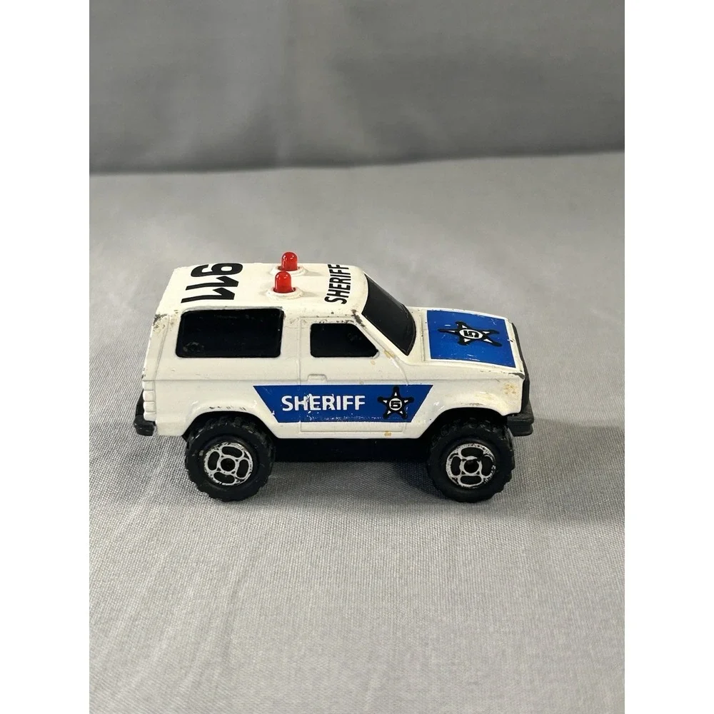 vintage Majorette Sonic Flashers 1:64 scale diecast Ford Bronco Sheriff SUV